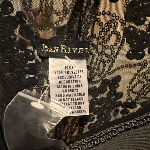 Joan Rivers Black Lace Shawl - Picture 2 of 7